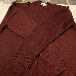 M H&M burgundy sweater